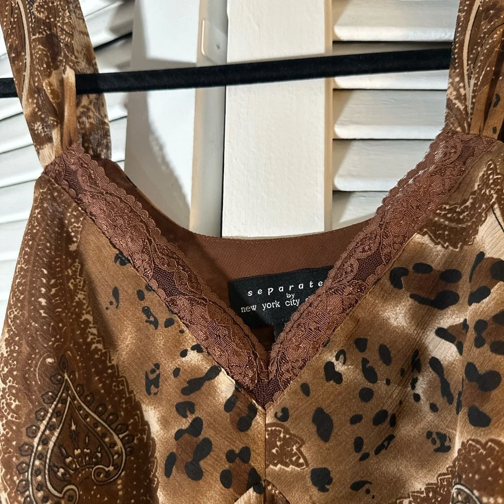 Elegant Brown Leopard Print Camisole - Picture 5 of 9
